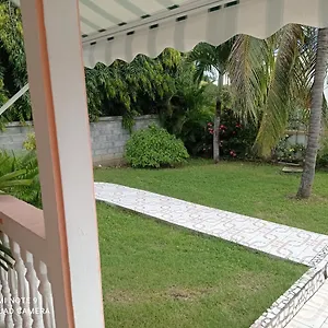 https://loue-f2-dans-maison-a-saint-francois.comcaribbean.com